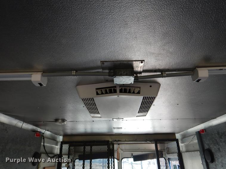 image for item DY9830 1990 Chevrolet P30 Route Star delivery truck