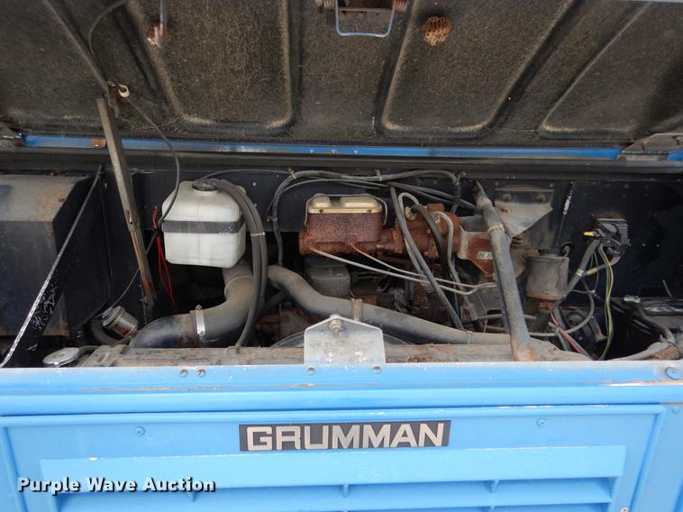 image for item DY9830 1990 Chevrolet P30 Route Star delivery truck