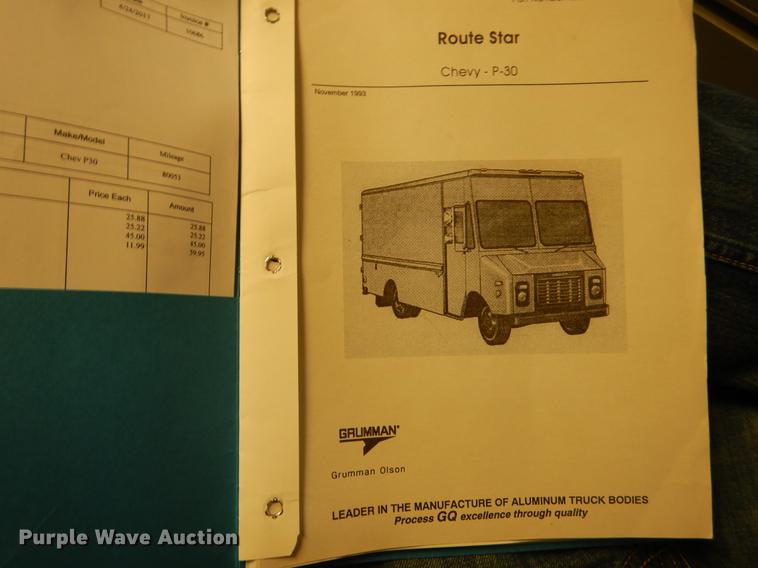 image for item DY9830 1990 Chevrolet P30 Route Star delivery truck