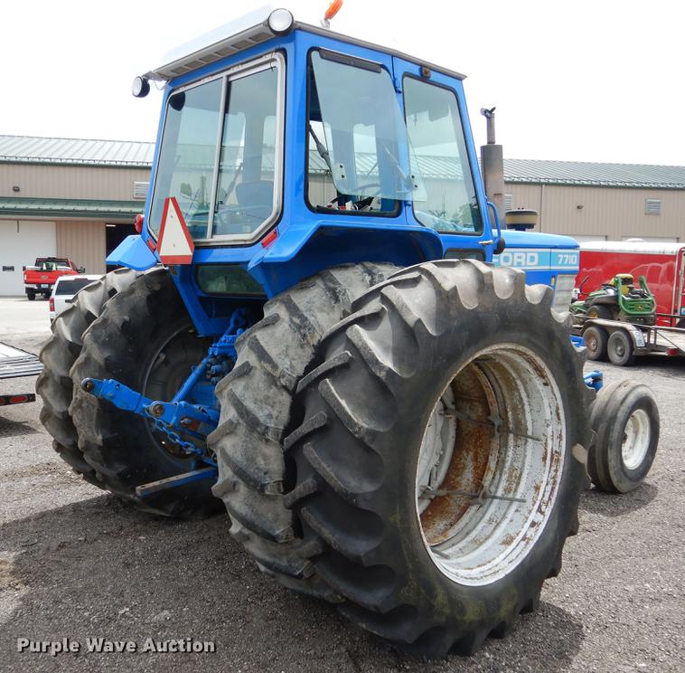 image for item DY9832 Ford 7710 tractor