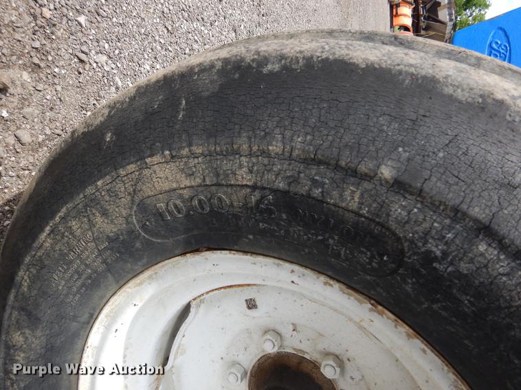 image for item DY9832 Ford 7710 tractor