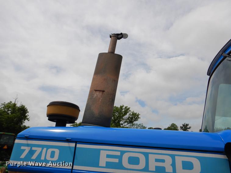 image for item DY9832 Ford 7710 tractor