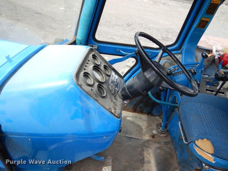 image for item DY9832 Ford 7710 tractor