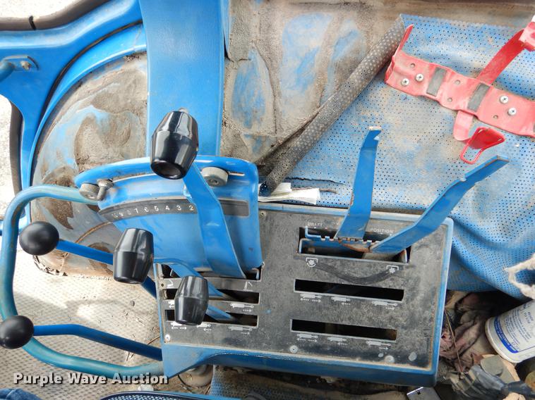 image for item DY9832 Ford 7710 tractor