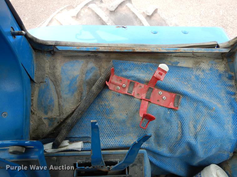 image for item DY9832 Ford 7710 tractor