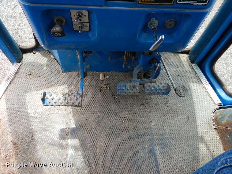 image for item DY9832 Ford 7710 tractor