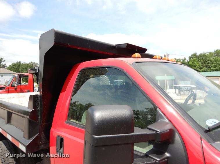 image for item DY9833 2008 Ford F550 Super Duty dump truck