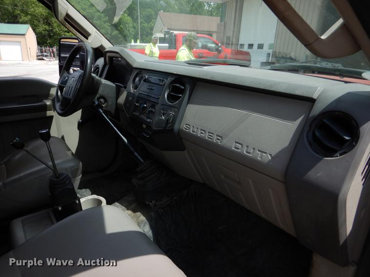 image for item DY9833 2008 Ford F550 Super Duty dump truck