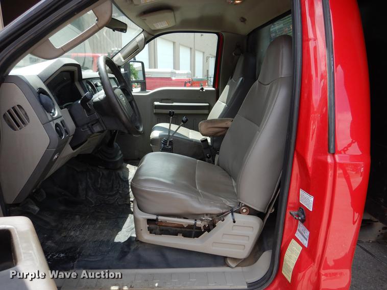 image for item DY9833 2008 Ford F550 Super Duty dump truck