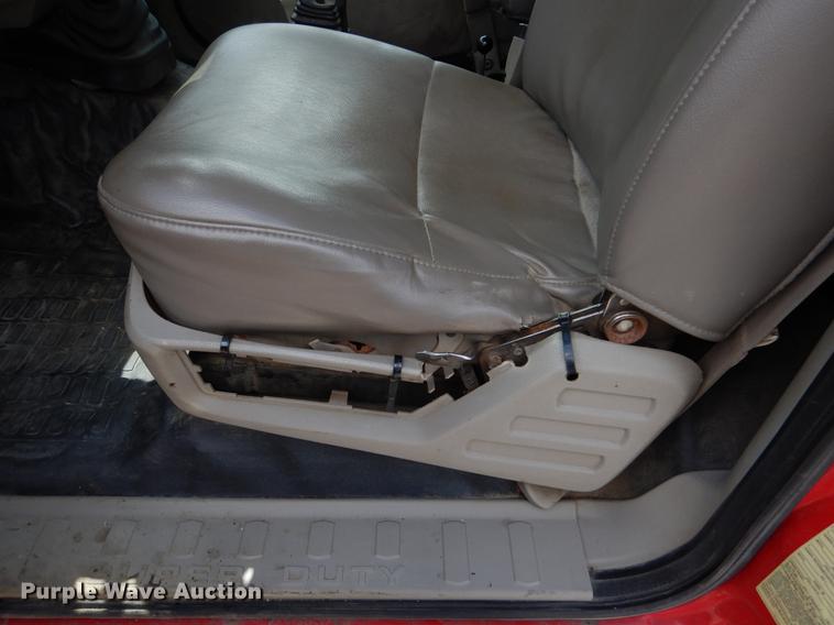 image for item DY9833 2008 Ford F550 Super Duty dump truck