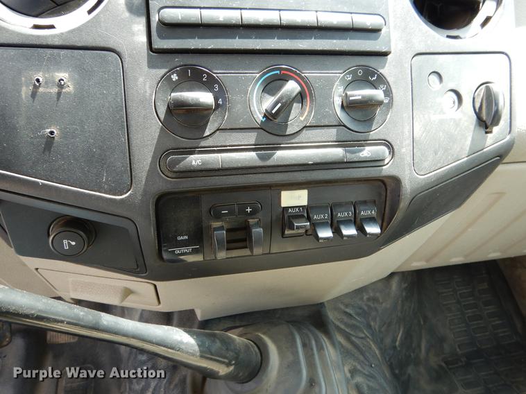 image for item DY9833 2008 Ford F550 Super Duty dump truck