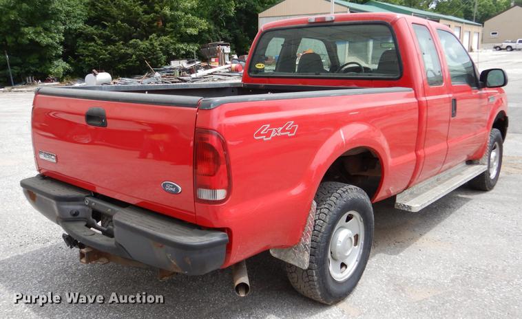 image for item DY9834 2006 Ford F250 Super Duty SuperCab pickup truck