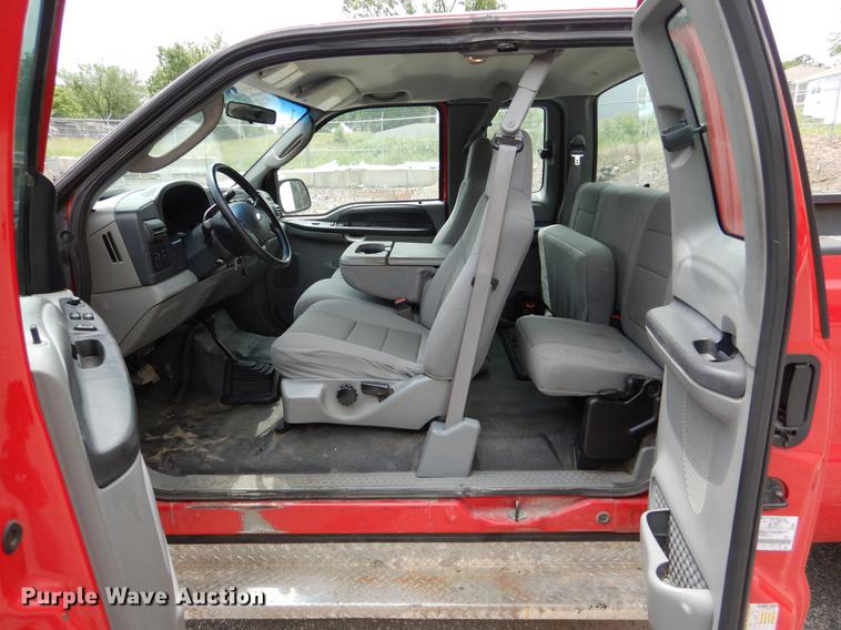 image for item DY9834 2006 Ford F250 Super Duty SuperCab pickup truck