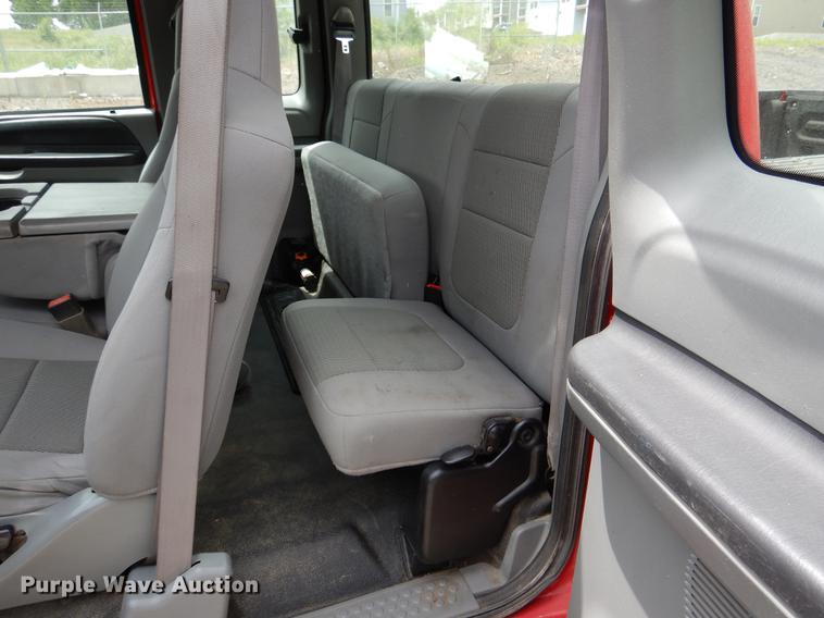 image for item DY9834 2006 Ford F250 Super Duty SuperCab pickup truck