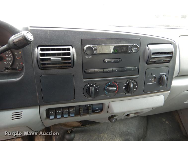 image for item DY9834 2006 Ford F250 Super Duty SuperCab pickup truck