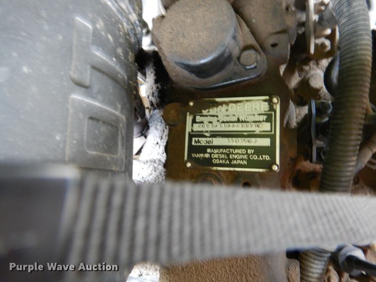 image for item DY9835 2003 John Deere 855 tractor