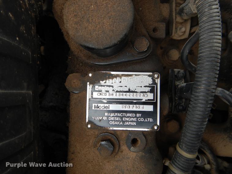 image for item DY9835 2003 John Deere 855 tractor