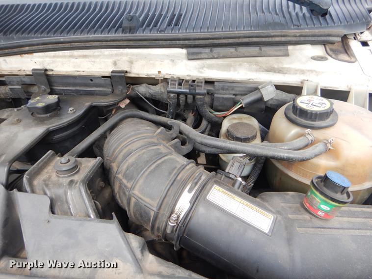 image for item ED9260 2004 Ford E350 Super Duty van