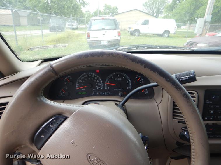 image for item ED9262 2001 Ford Expedition SUV