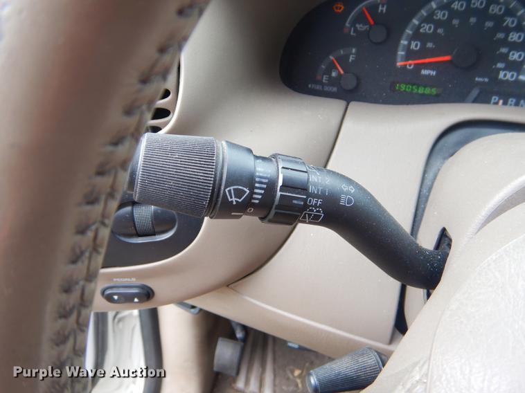 image for item ED9262 2001 Ford Expedition SUV