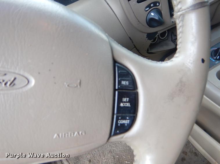 image for item ED9262 2001 Ford Expedition SUV