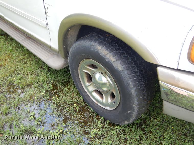 image for item ED9262 2001 Ford Expedition SUV