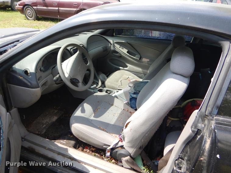 image for item ED9264 2000 Ford Mustang