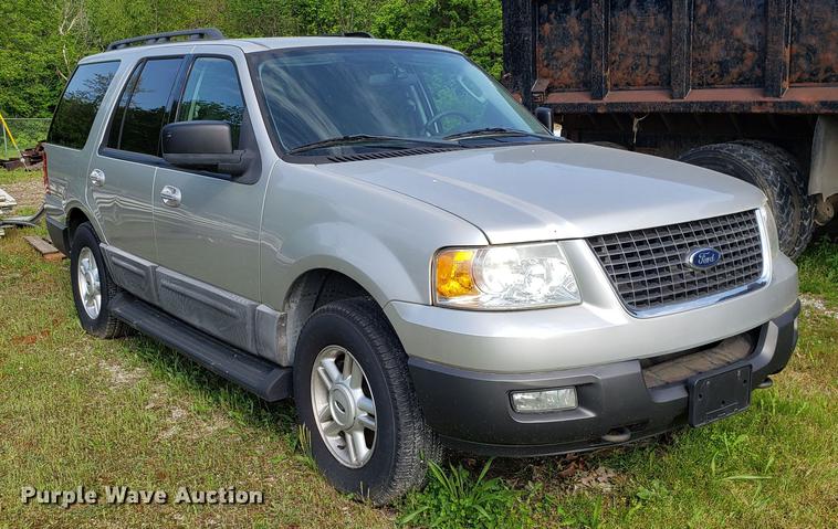 image for item EN9965 2005 Ford Expedition SUV