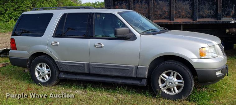 image for item EN9965 2005 Ford Expedition SUV