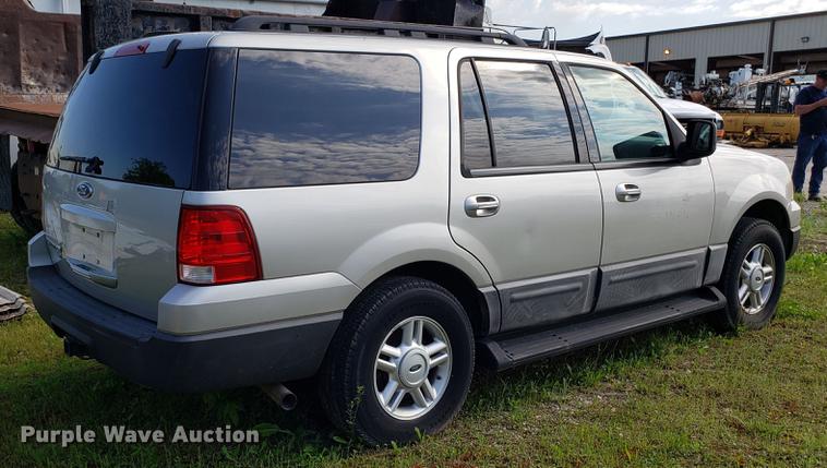 image for item EN9965 2005 Ford Expedition SUV