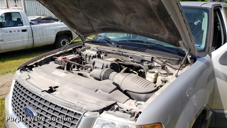 image for item EN9965 2005 Ford Expedition SUV
