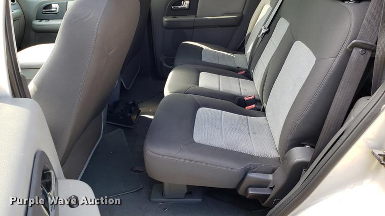 image for item EN9965 2005 Ford Expedition SUV