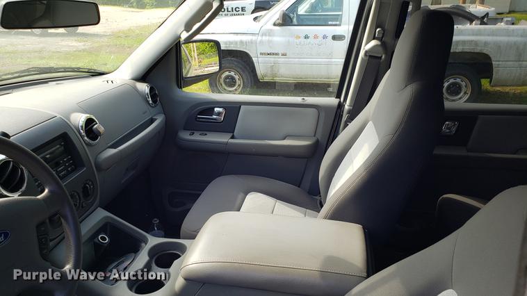 image for item EN9965 2005 Ford Expedition SUV