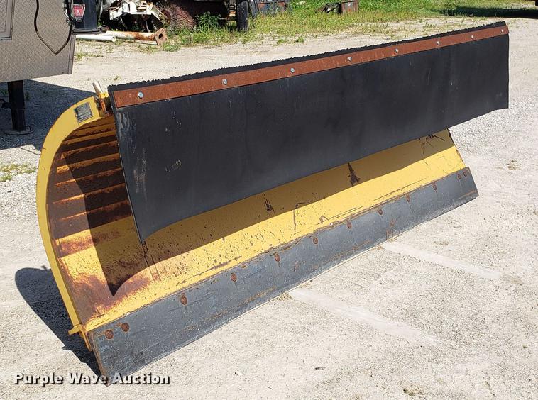 image for item EN9966 2002 GMC C8500 dump truck