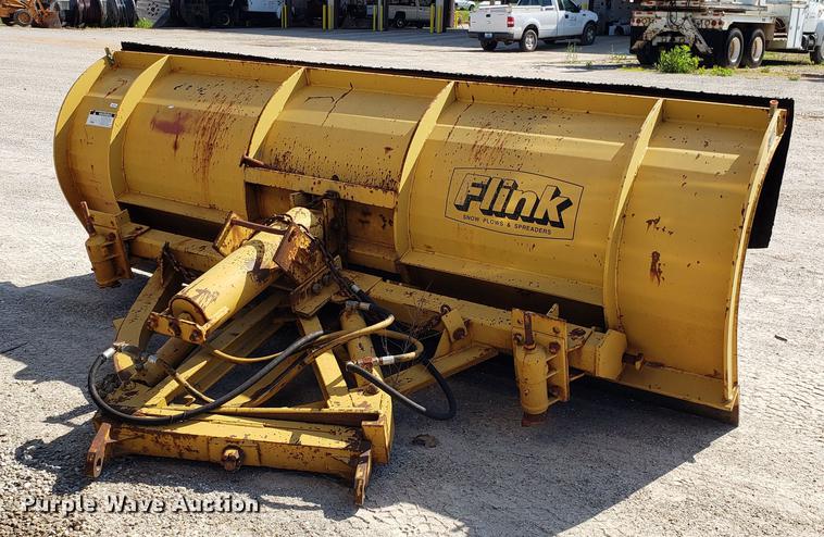 image for item EN9966 2002 GMC C8500 dump truck