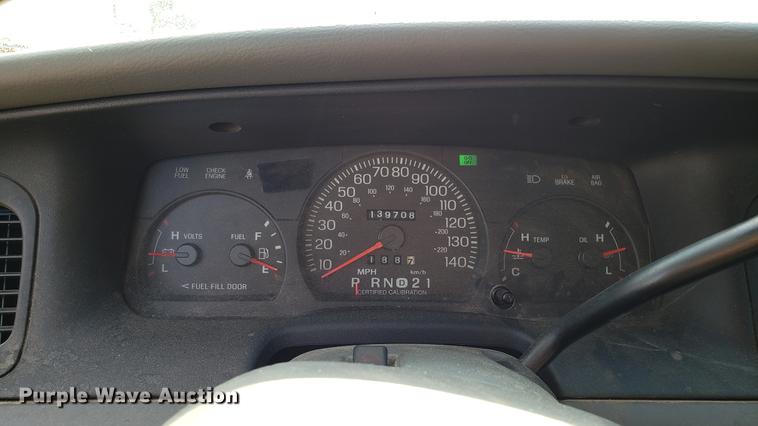 image for item EN9967 2004 Ford Crown Victoria Police Interceptor