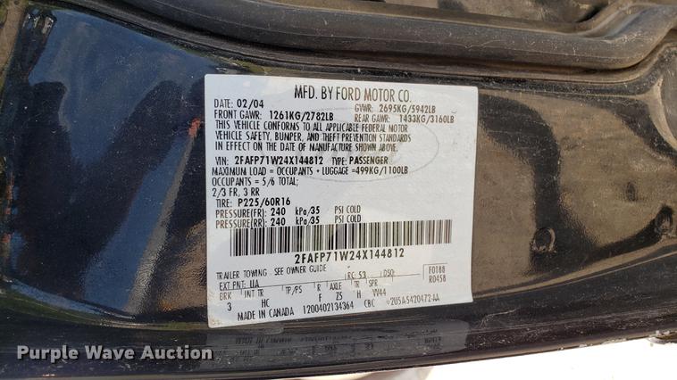 image for item EN9967 2004 Ford Crown Victoria Police Interceptor