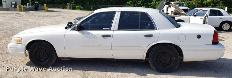 image for item EN9970 2001 Ford Crown Victoria Police Interceptor