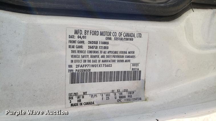 image for item EN9970 2001 Ford Crown Victoria Police Interceptor