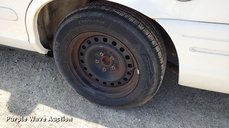 image for item EN9970 2001 Ford Crown Victoria Police Interceptor