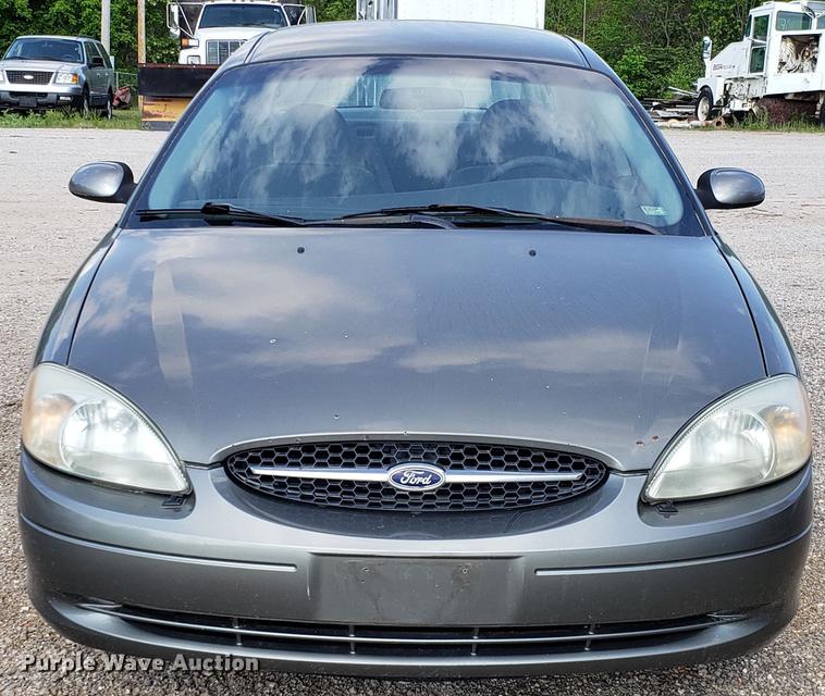 image for item EN9971 2001 Ford Taurus