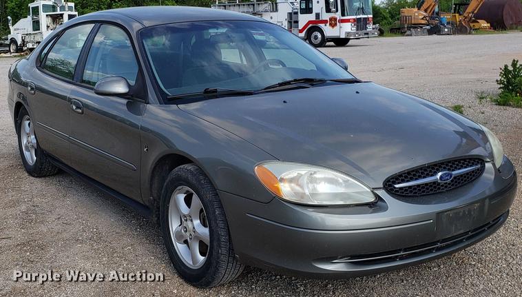 image for item EN9971 2001 Ford Taurus