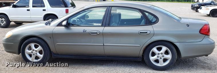 image for item EN9971 2001 Ford Taurus