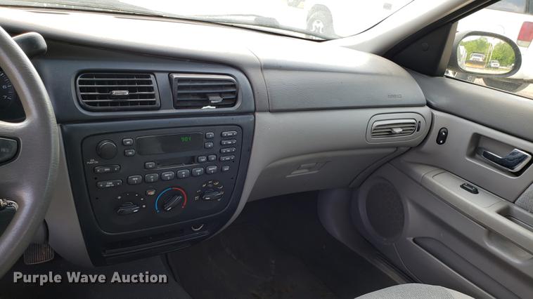 image for item EN9971 2001 Ford Taurus