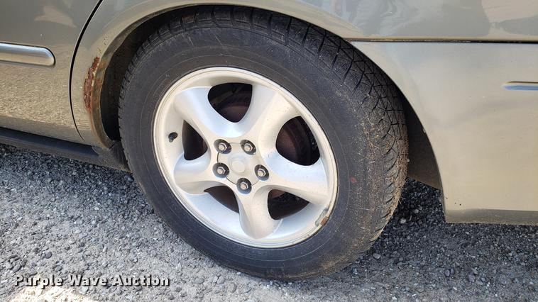 image for item EN9971 2001 Ford Taurus