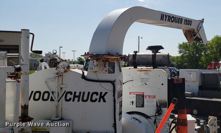 image for item EN9977 2004 Wood Chuck HyRoller 1200 wood chipper