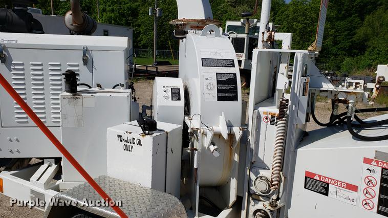 image for item EN9977 2004 Wood Chuck HyRoller 1200 wood chipper