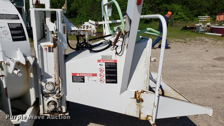 image for item EN9977 2004 Wood Chuck HyRoller 1200 wood chipper