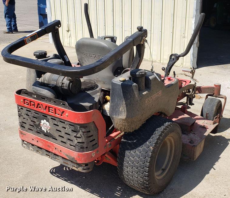 image for item EN9985 Gravely Pro-Turn 460 ZTR lawn mower