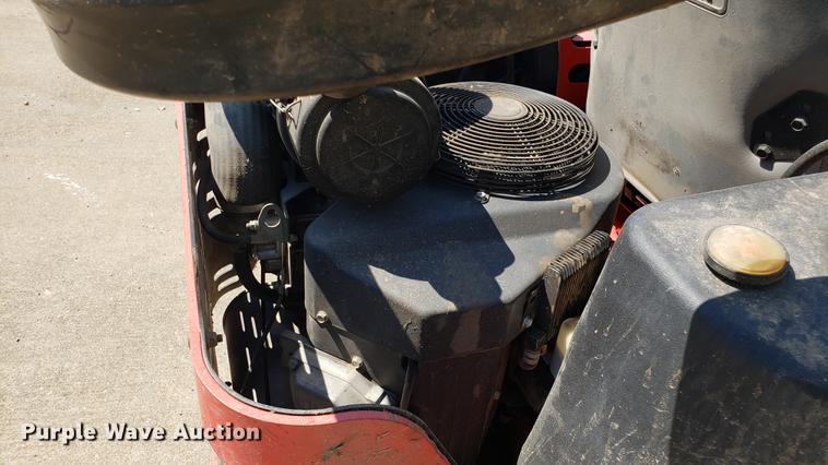 image for item EN9985 Gravely Pro-Turn 460 ZTR lawn mower